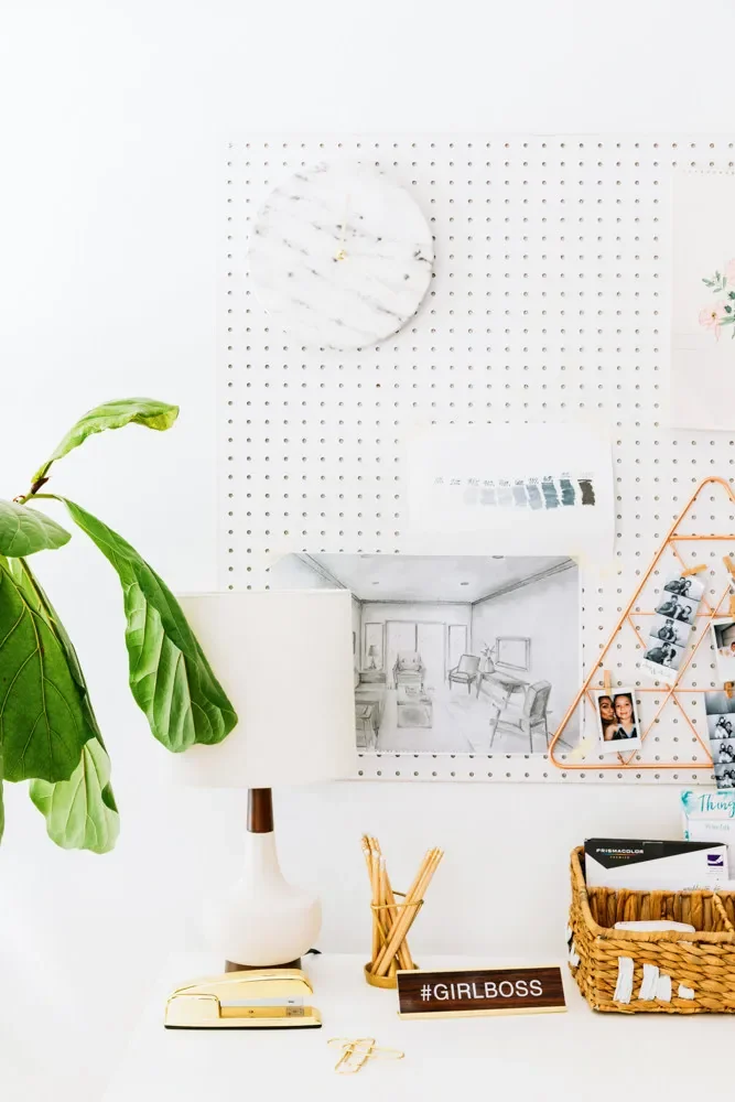 An Awkward Nook Is Really Just a Missed Opportunity for a Stylish Workspace
